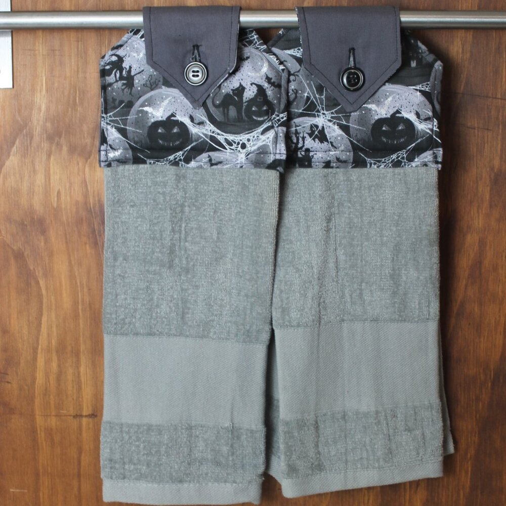 GRAY & BLACK HALLOWEEN PRINT HAND TOWELS SET OF 2 HANDMADE HANGING KITCHEN GRAY